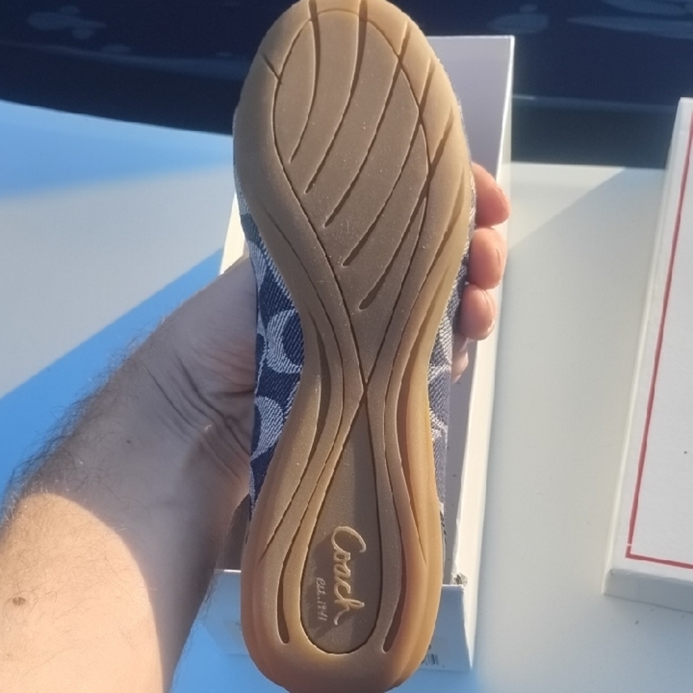 Final Price Drop! Coach Women's Navy and Gray Signature Flats - Picture 5 of 7